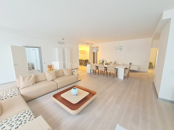 Jaunceltne, apsargāta teritorija, objektu apsargā fiziskā apsardze, ieeja no ielas, luksuss Rīga - foto 1