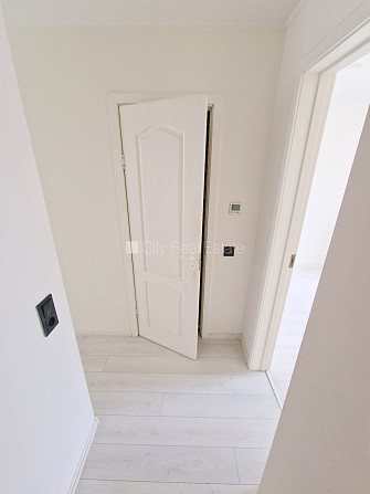 Fasādes māja, renovēta māja, slēgts pagalms, ieeja no ielas un pagalma, kāpņu telpa pēc Rīga - foto 15