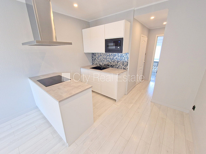 Fasādes māja, renovēta māja, slēgts pagalms, ieeja no ielas un pagalma, kāpņu telpa pēc Rīga - foto 13