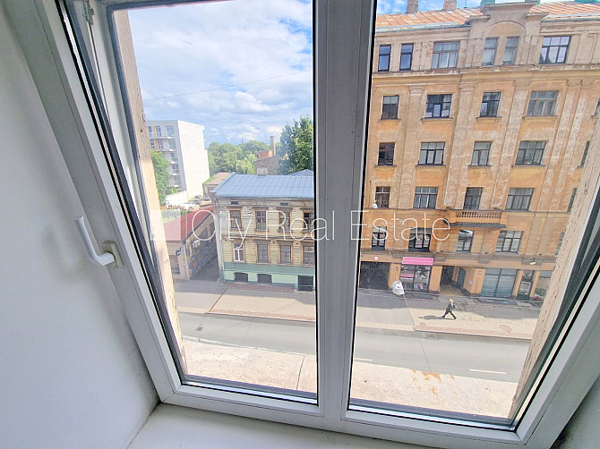 Fasādes māja, renovēta māja, ieeja no ielas un pagalma, kāpņu telpa pēc kosmētiskā Rīga - foto 14