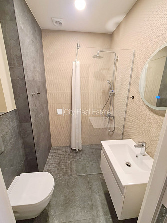 Pagalma ēka, renovēta māja, slēgts pagalms, ieeja no ielas un pagalma, ir lifts, kāpņu telpa Rīga - foto 16