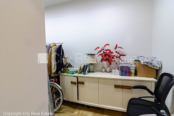 Fasādes māja, renovēta māja, ieeja no ielas un pagalma, guļamistabu skaits 3 gab., istabas Rīga - foto 15