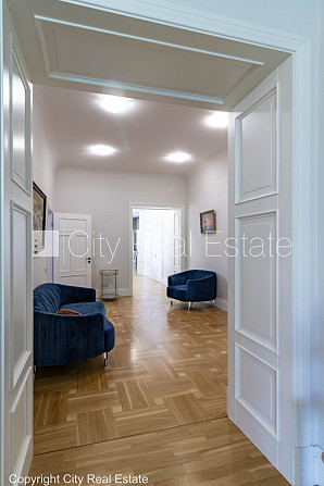 Fasādes māja, renovēta māja, ieeja no ielas un pagalma, guļamistabu skaits 3 gab., istabas Rīga - foto 12