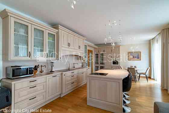 Новостройка, благоустроенная озеленённая территория, закрытая территория, Jūrmala