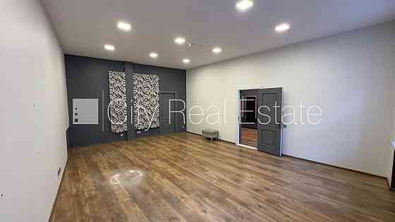 Фасадный дом, реновированный дом, плата за обслуживание одного квадратного метра Rīga