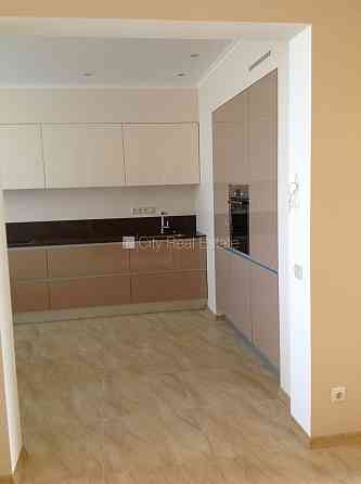 Рядный дом, зеленая территория, благоустроенный озеленённый двор, закрытая Юрмала