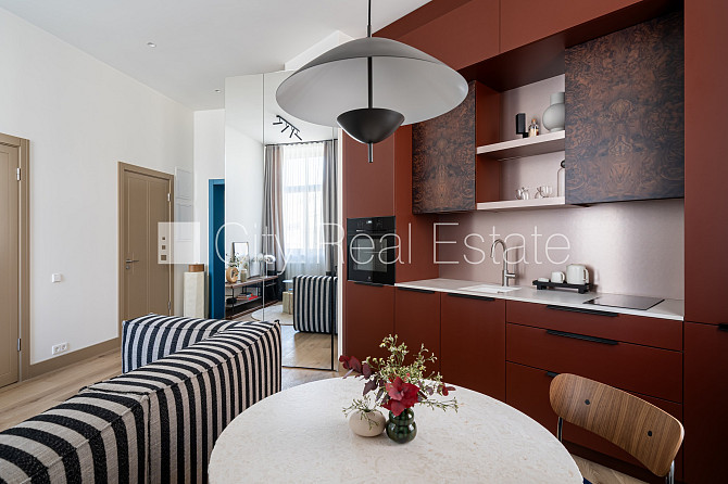 Projekts - Place 4, fasādes māja, renovēta māja, ir lifts, kāpņu telpa pēc kapitālā Rīga - foto 4