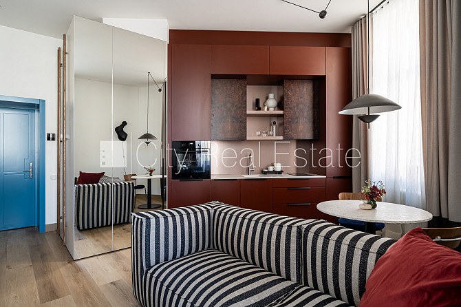 Projekts - Place 4, fasādes māja, renovēta māja, ir lifts, kāpņu telpa pēc kapitālā Rīga - foto 2