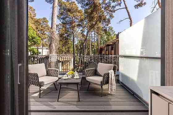 Новостройка, фасадный дом, зеленая территория, благоустроенная озеленённая Jūrmala