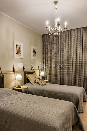 Новостройка, фасадный дом, зеленая территория, благоустроенный озеленённый двор, Юрмала - изображение 7