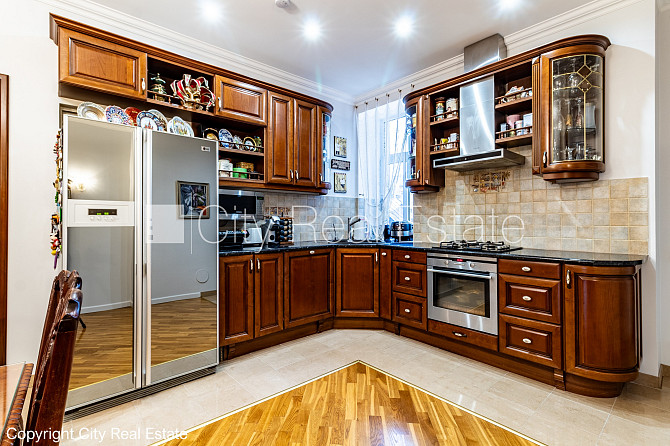 Фасадный дом, окна выходят в обе стороны дома, смежно-изолированные комнаты, Рига - изображение 15