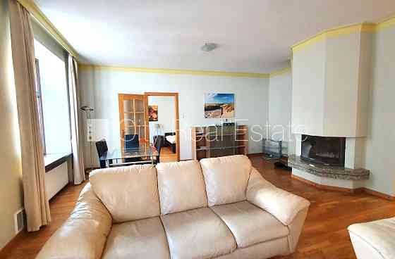 Земля в собственности, фасадный дом, реновированный дом, подъездная дорога Рига