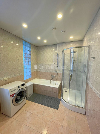 Здание во дворе, закрытый двор, вход со двора, окна выходят во двор, количество Рига - изображение 16