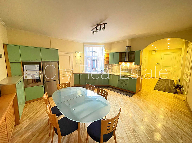 Здание во дворе, закрытый двор, вход со двора, окна выходят во двор, количество Рига - изображение 9