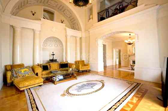 Фасадный дом, реновированный дом, поменянное покрытие крыши, благоустроенная Rīga