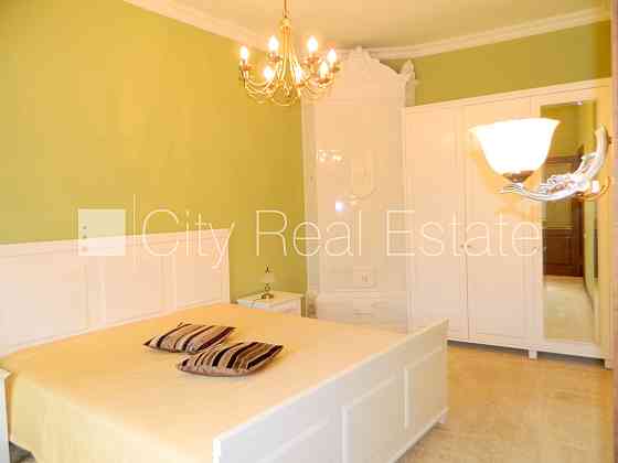 Дом во дворе, вход со двора, окна выходят во двор, количество спален 2 шт., Rīga