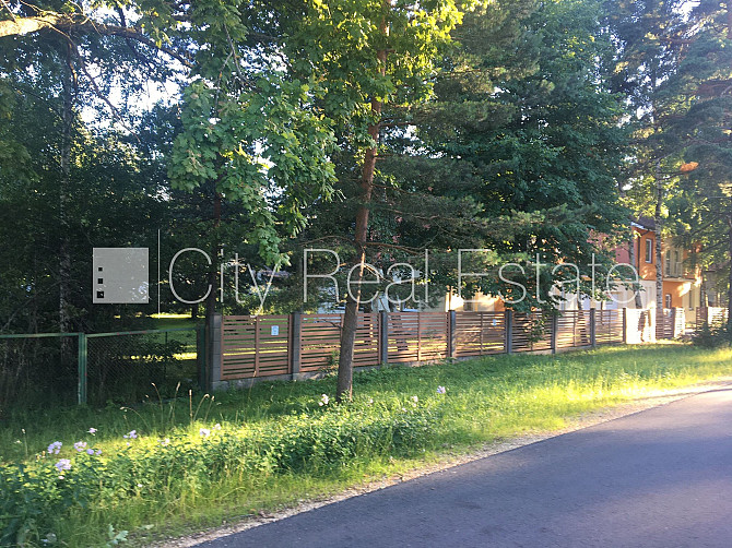 Таунхаус, территория обнесена забором, гараж на одну машину, три балкона, Юрмала - изображение 14