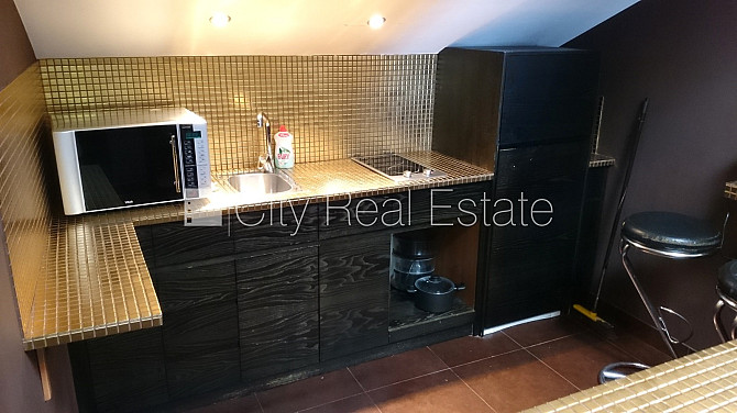 Mansards, ir lifts, franču balkons, logi vērsti uz pagalma pusi, viena istaba izolēta, Rīga - foto 6