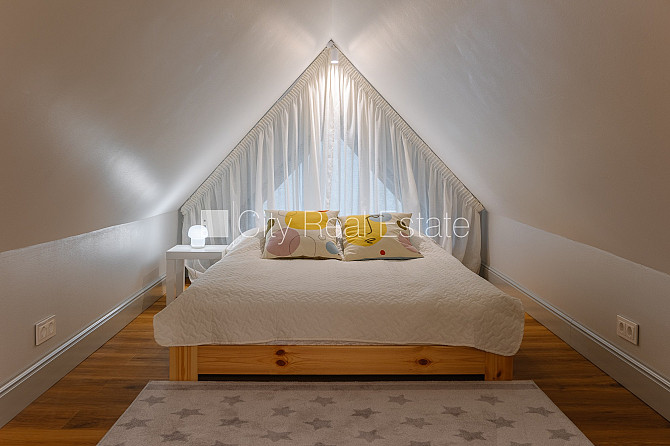 Новостройка, благоустроенный озеленённый двор, закрытый двор, озеленённая Юрмала - изображение 13