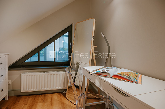 Новостройка, благоустроенный озеленённый двор, закрытый двор, озеленённая Юрмала - изображение 19