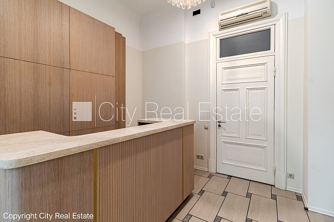 Pagalma māja, renovēta māja, ieeja no pagalma, terase, logi vērsti uz pagalma pusi, logi Rīga - foto 18