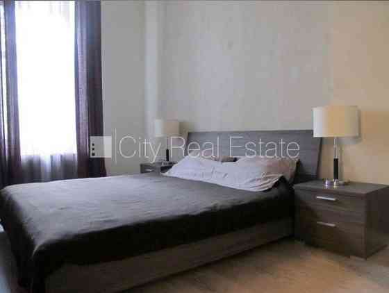 Фасадный дом, реставрированный дом, возможность аренды парковки, подземная Рига