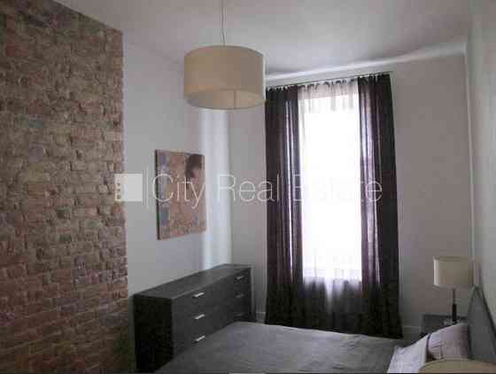 Фасадный дом, реставрированный дом, возможность аренды парковки, подземная Рига