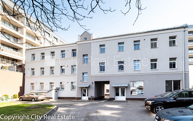 Дом во дворе, реновированный дом, благоустроенный озеленённый двор, закрытый Рига - изображение 16