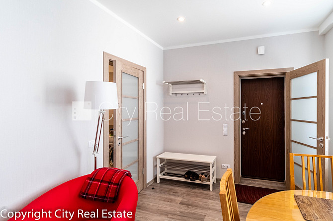 Дом во дворе, реновированный дом, благоустроенный озеленённый двор, закрытый Рига - изображение 12