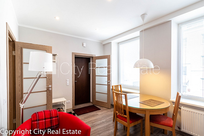 Дом во дворе, реновированный дом, благоустроенный озеленённый двор, закрытый Рига - изображение 6