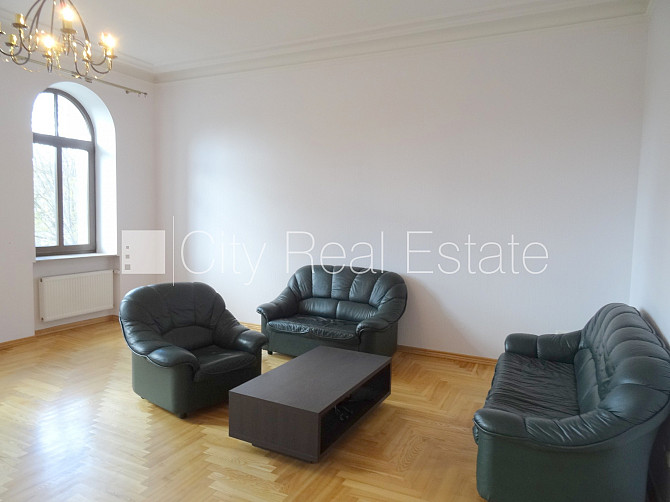 Земля в собственности, фасадный дом, реновированный дом, поменянное покрытие Рига - изображение 6