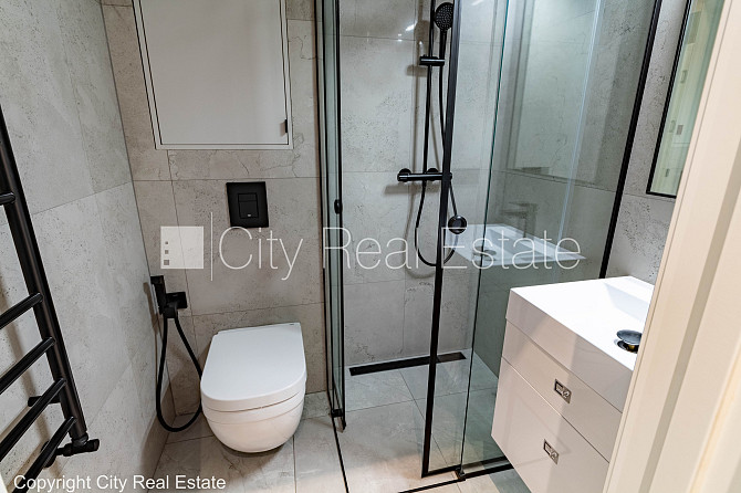 Дом во дворе, реновированный дом, благоустроенный озеленённый двор, закрытый Рига - изображение 15