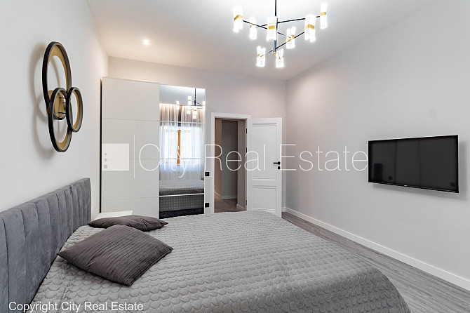 Дом во дворе, реновированный дом, благоустроенный озеленённый двор, закрытый Рига - изображение 4