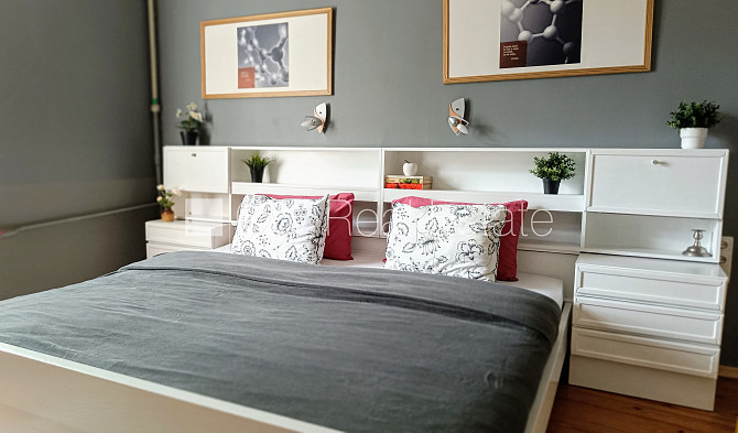 Дом во дворе, реновированный дом, благоустроенная озеленённая территория, Рига - изображение 3