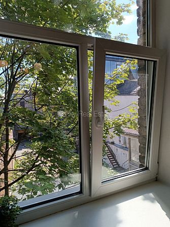 Дом во дворе, реновированный дом, благоустроенная озеленённая территория, Рига - изображение 7