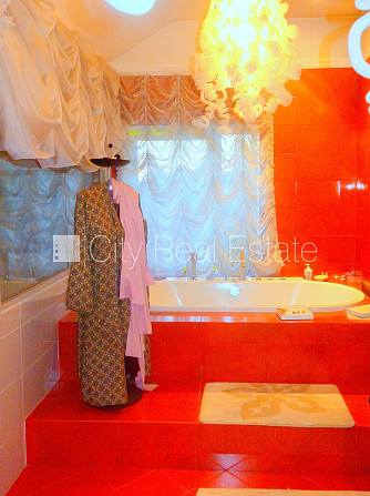 Zeme īpašumā, pagalma māja, ķieģeļu mūra sienas, labiekārtota apzaļumota teritorija, Rīga - foto 20