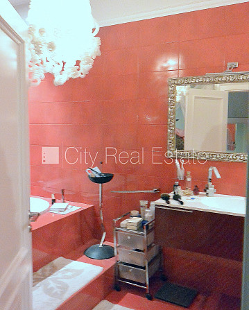 Zeme īpašumā, pagalma māja, ķieģeļu mūra sienas, labiekārtota apzaļumota teritorija, Rīga - foto 19