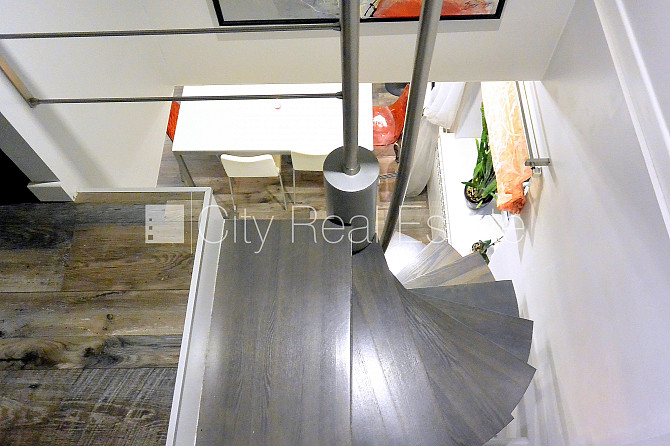 Zeme īpašumā, pagalma māja, ķieģeļu mūra sienas, labiekārtota apzaļumota teritorija, Rīga - foto 13