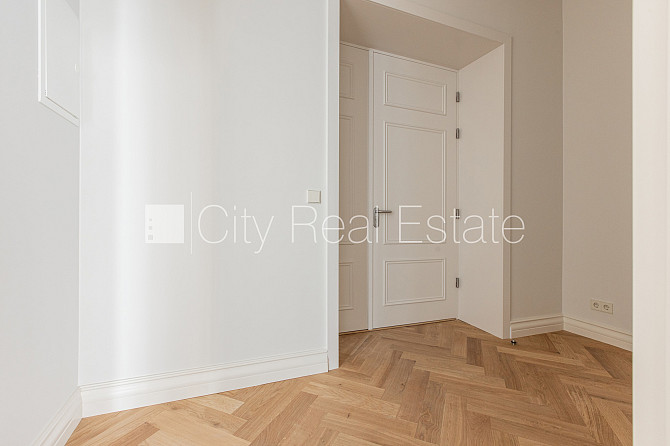 Fasādes māja, restaurēta māja, slēgts pagalms, ir lifts, kāpņu telpa pēc kapitālā Rīga - foto 15