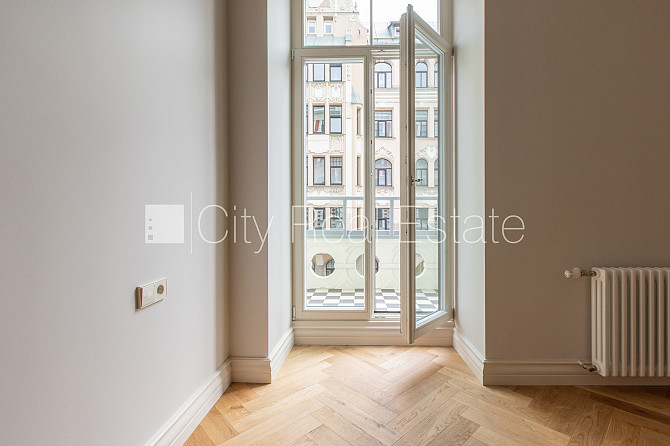 Fasādes māja, restaurēta māja, slēgts pagalms, ir lifts, kāpņu telpa pēc kapitālā Rīga - foto 6