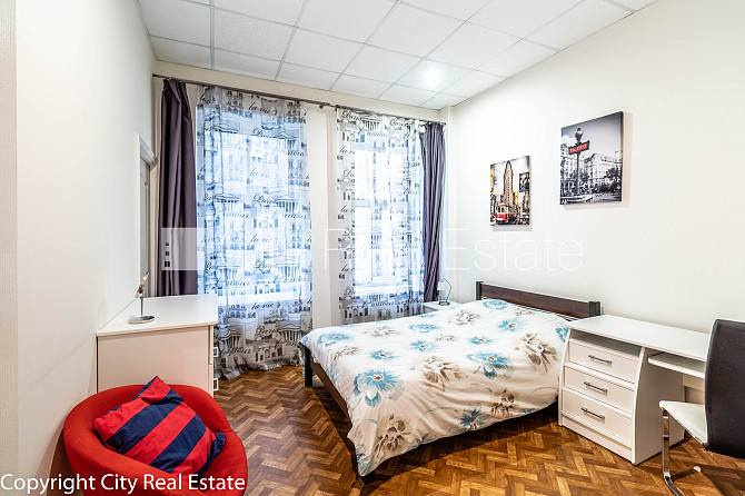 Фасадный дом, вход с улицы, окна выходят в обе стороны дома, количество спален 4 Рига - изображение 8