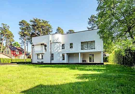 Частный дом, благоустроенная озеленённая территория 1800 м2, территория обнесена Юрмала