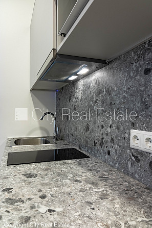 Дом во дворе, реновированный дом, лифт, лестничная клетка после капитального Рига - изображение 4