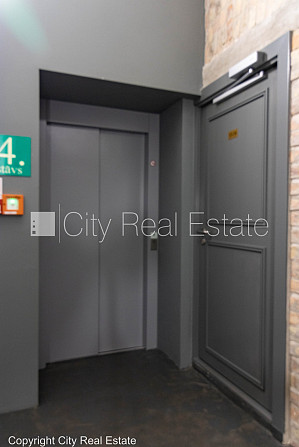 Дом во дворе, реновированный дом, лифт, лестничная клетка после капитального Рига - изображение 15