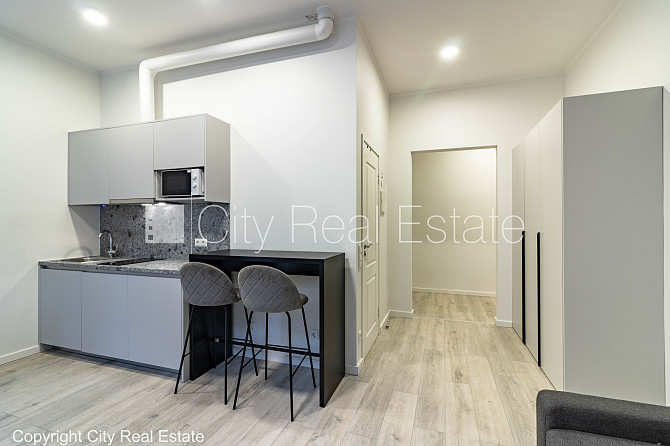 Дом во дворе, реновированный дом, лифт, лестничная клетка после капитального Рига - изображение 3