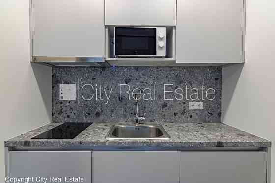 Дом во дворе, реновированный дом, закрытая территория, лифт, лестничная клетка Рига