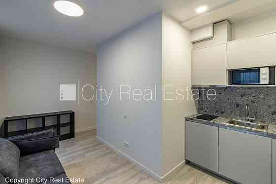 Дом во дворе, реновированный дом, закрытая территория, лифт, лестничная клетка Рига