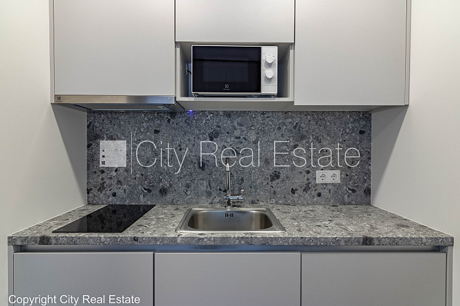 Дом во дворе, реновированный дом, закрытая территория, лифт, лестничная клетка Рига - изображение 6