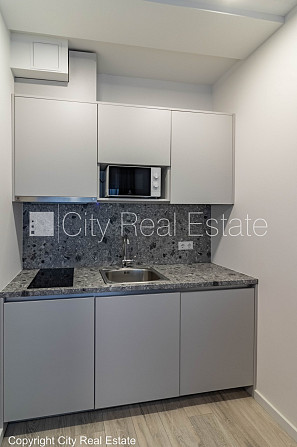 Дом во дворе, реновированный дом, закрытая территория, лифт, лестничная клетка Рига - изображение 5