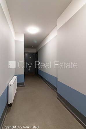 Дом во дворе, реновированный дом, закрытая территория, лифт, лестничная клетка Рига - изображение 12